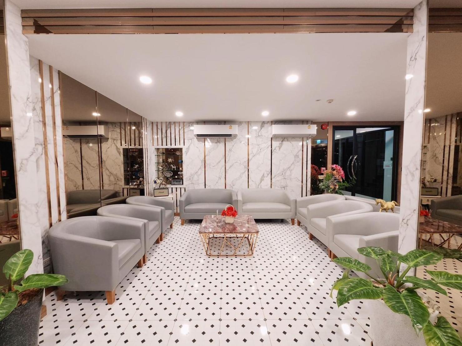 Nakara Hotel, Ubon Ratchathani Esterno foto