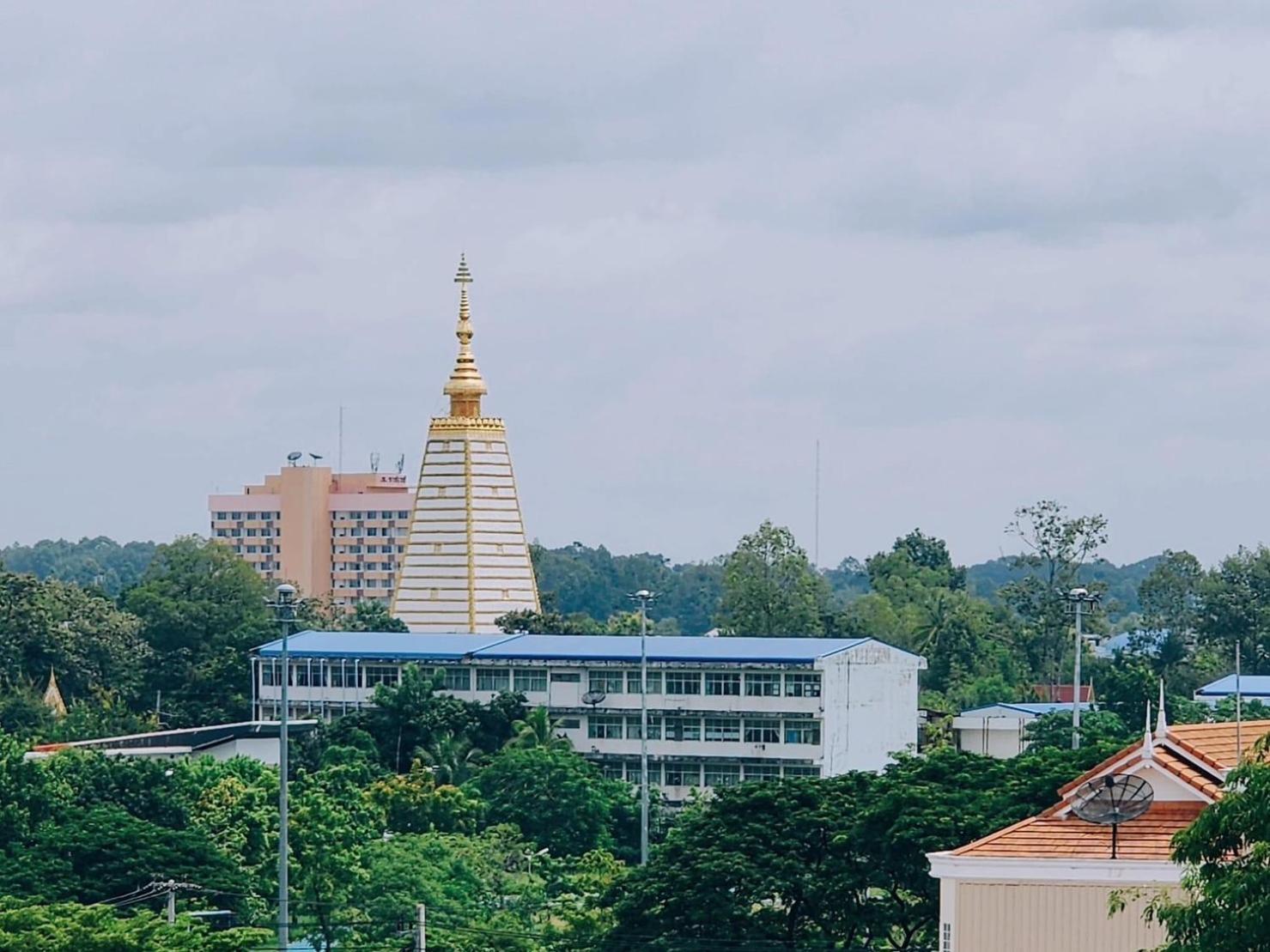 Nakara Hotel, Ubon Ratchathani Esterno foto