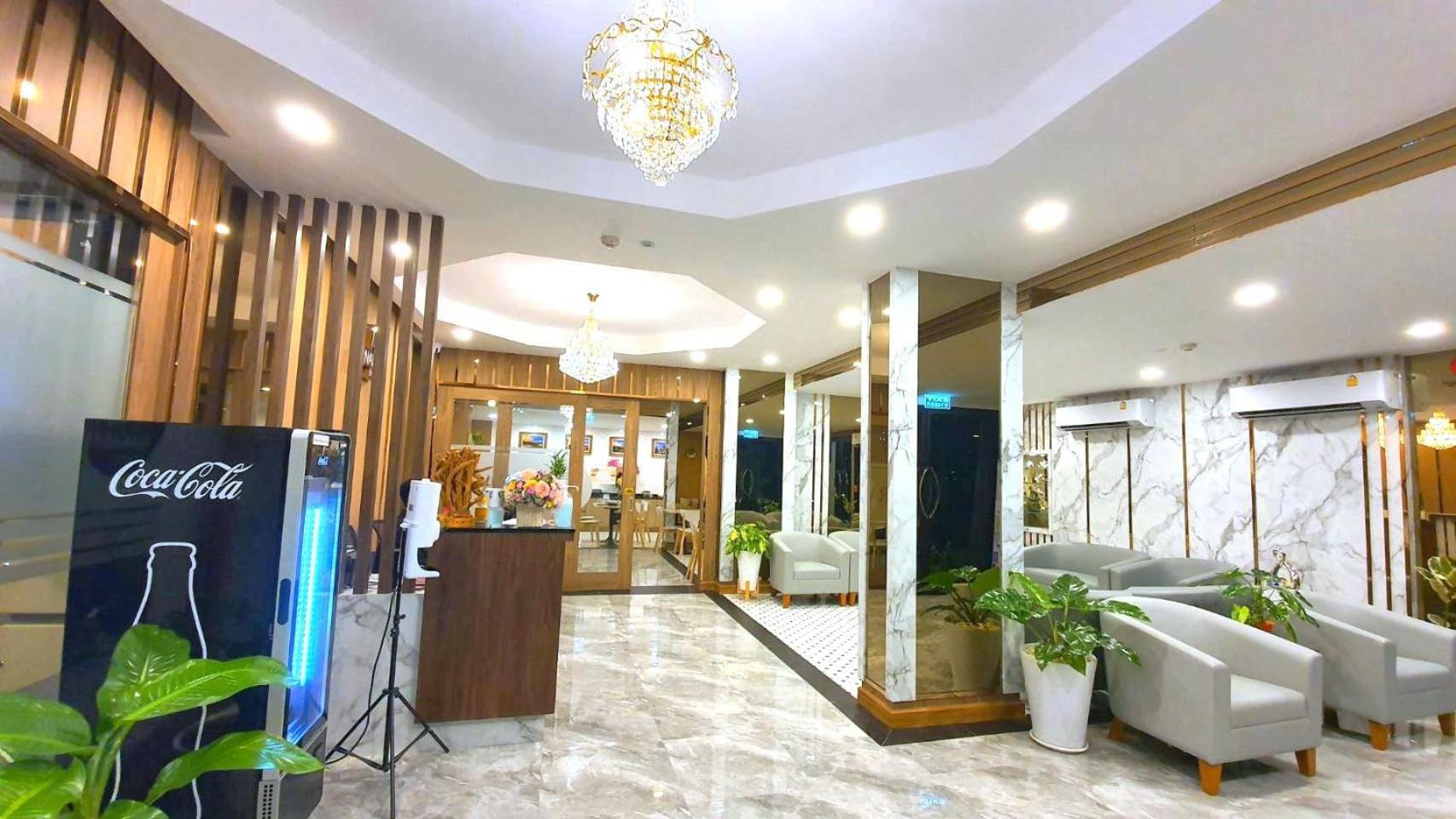 Nakara Hotel, Ubon Ratchathani Esterno foto